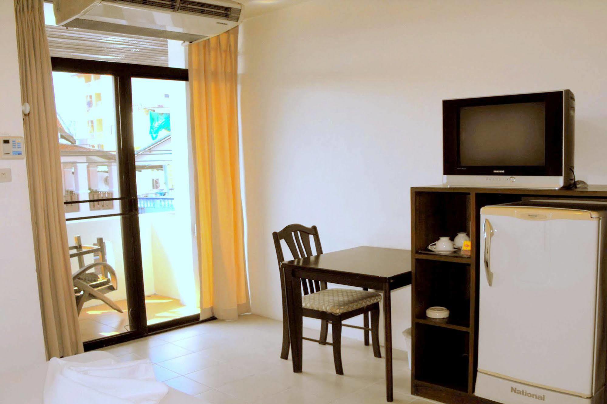 The Album Loft Apartman Patong Kültér fotó